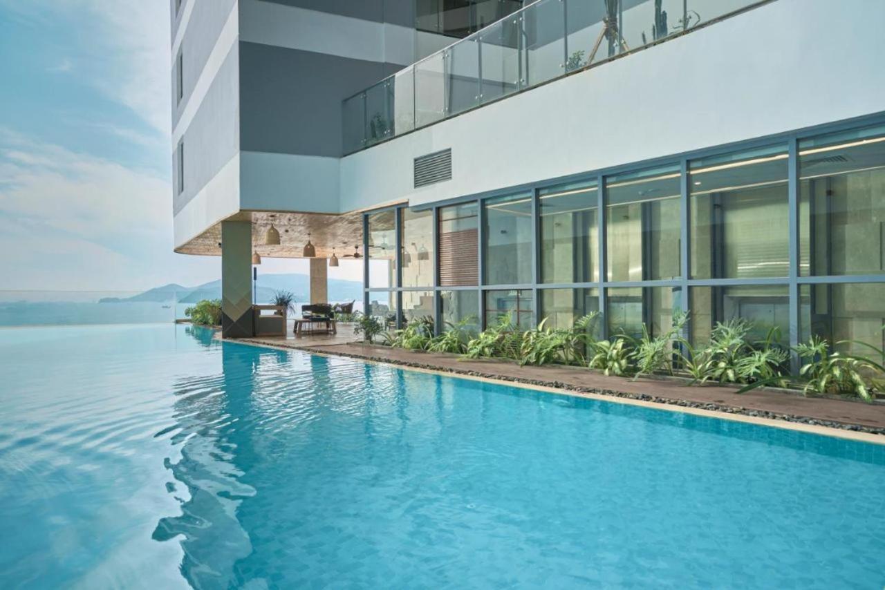 Panorama Beachfront Nha Trang Exterior photo