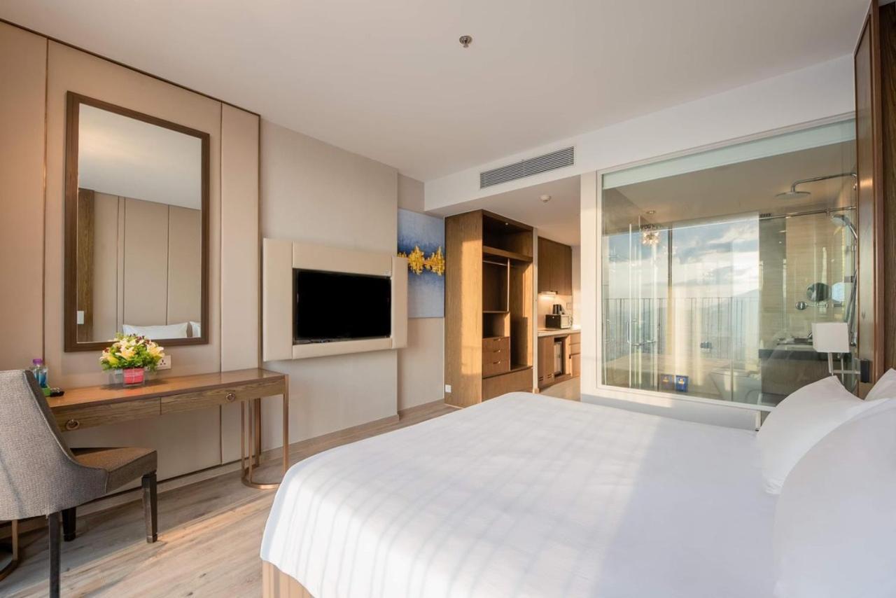 Panorama Beachfront Nha Trang Exterior photo