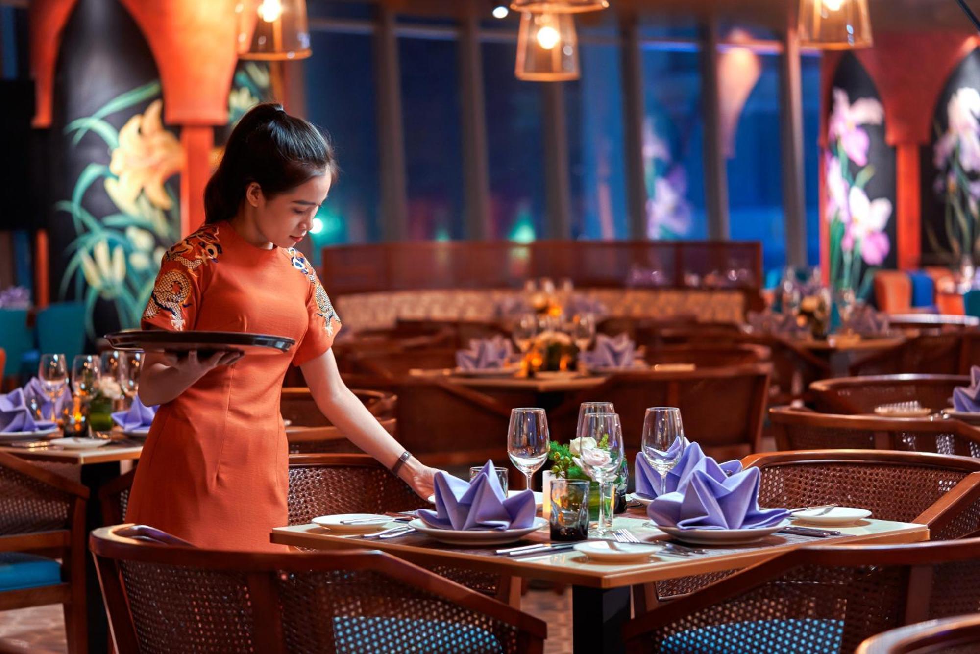 Panorama Beachfront Nha Trang Exterior photo